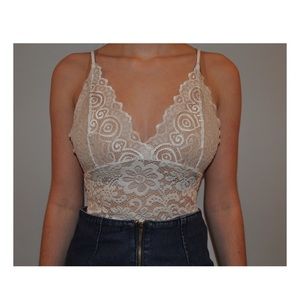 3 for $15☀️ Lace Bodysuit